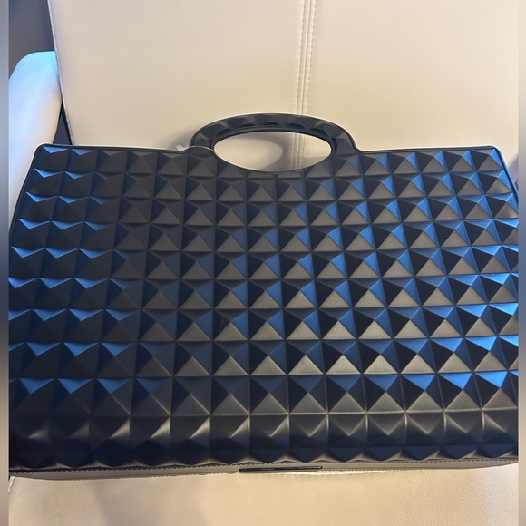 VALENTINO GARAVANI
La Troisieme Rubber Shopping. Brand new - Picture 2 of 6